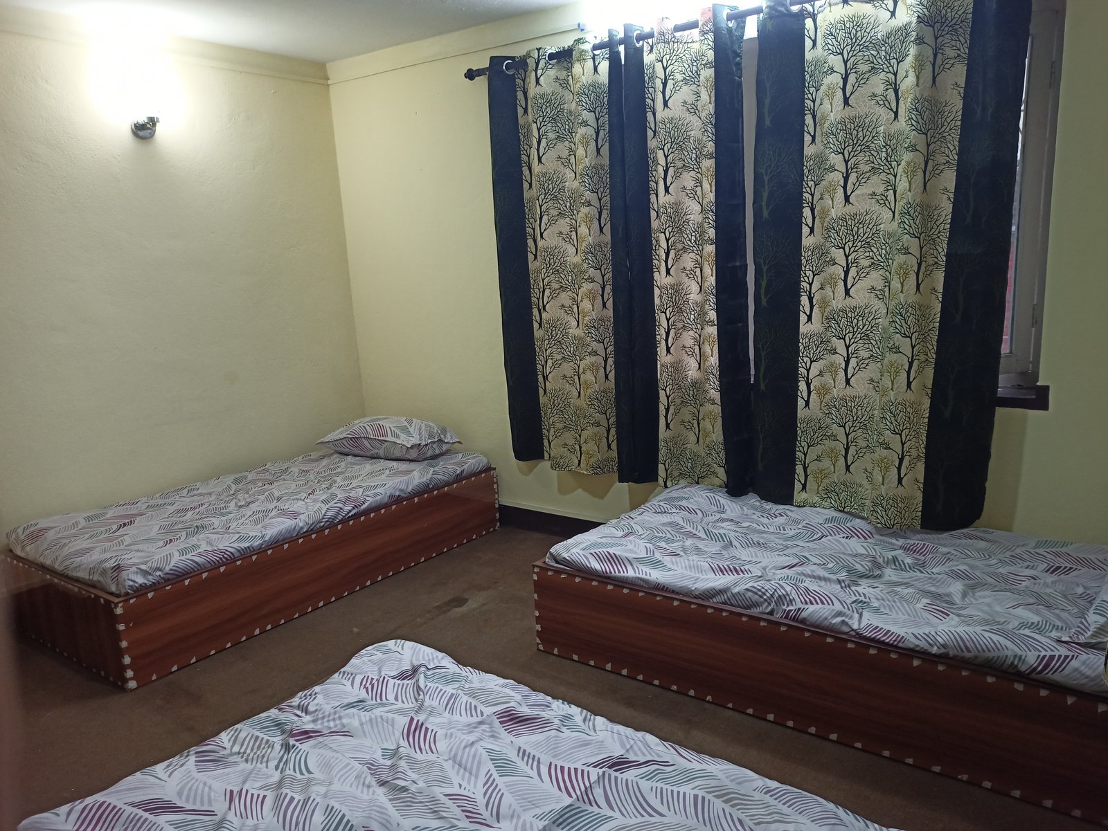 Mid Town Boys Hostel 